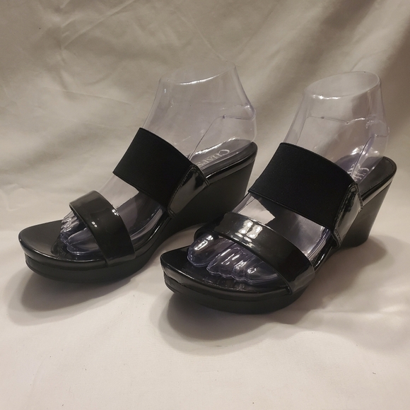 Chaps Rhoda Women's  Size 7.5 B Sandals  Black Synthetic Wedge Slip on Shoes - Picture 2 of 11